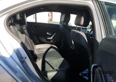 2021 Mercedes-Benz A 220 4Matic z USA, uszkodzony, nr VIN W1K3G4FB8MJ267109